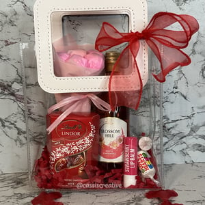 Valentine's Day Ladies Gift Bag | UK Valentine's Day Gift