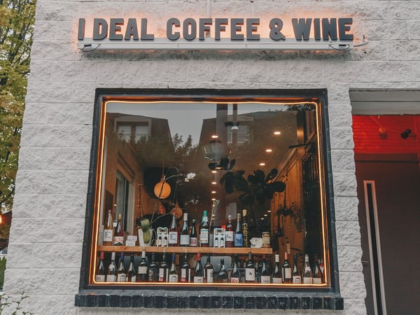 I Deal Coffee & Wine
