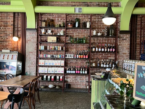 Ten Toes Coffee House & Laundry