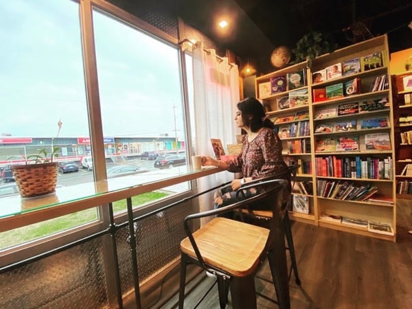 Trident Booksellers & Café