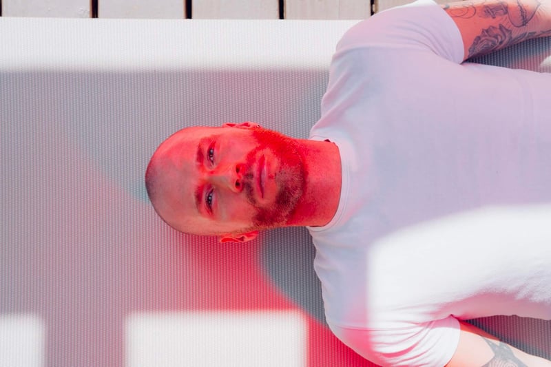 using red light therapy for sleep and relaxation