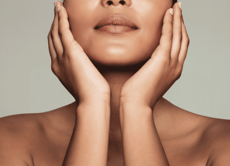 What does red light therapy do for your skin