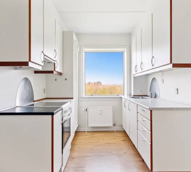 apartment Dejlig 4-værelses lejlighed med altan