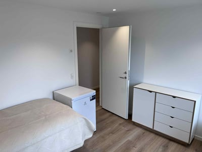 Cosy room in modern shared flat (women only) - Gammel Køge Landevej, Brøndby Strand - 1