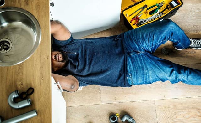 Dealing with maintenance and repairs in a rental property