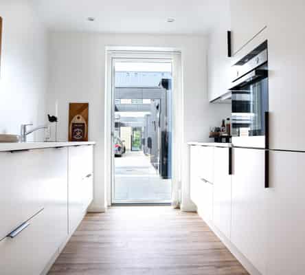 apartment Bright and sleek terraced house in Jasminparken