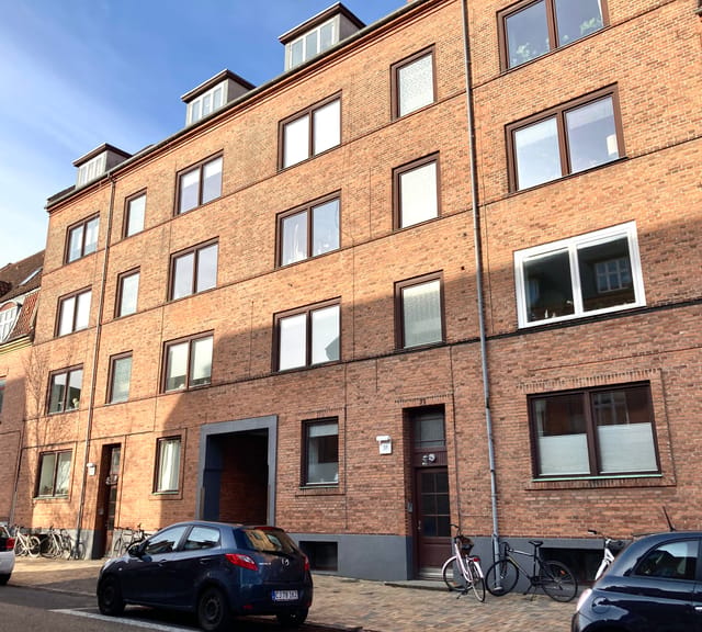apartment Lys 2-værelses lejlighed med altan i Odense C
