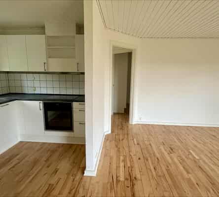 house Fritliggende charmerende hus i Låstrup