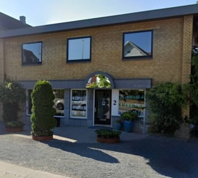 apartment Hyggelig lejlighed i centrum af Ringe ovenpå frisør salon Afrodite Coiffure.
