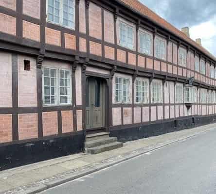 townhouse Stort rækkehus med mange muligheder i Assens