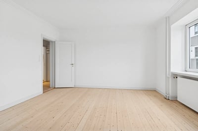 Lys 2-værelses med stor sydvendt altan og fjordudsigt - Toldbodgade, Aalborg - 2