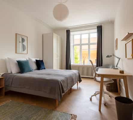 room Couple's room in the city centre near Central Station