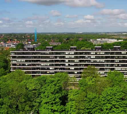 apartment 2-værelses lejlighed med stor altan i grønne omgivelser