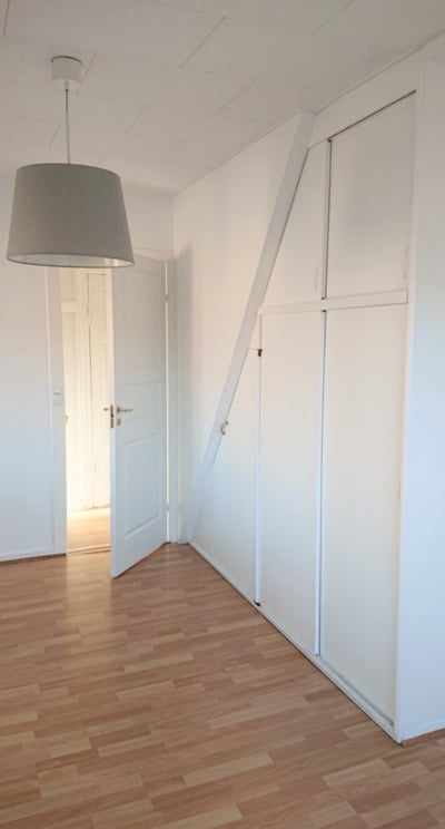 Nyrenoveret villalejlighed i to planer med to altaner  - Skolevangen, Brønshøj - 1