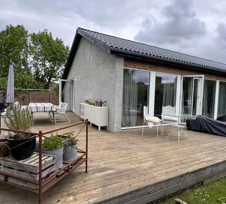 house Møbleret hus med terrasse og stor have, 9 måneder