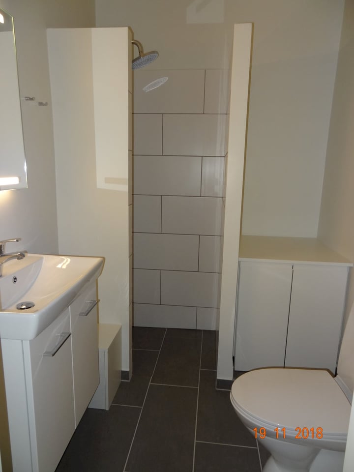 Lys lejlighed med altan og moderniseret køkken - Falkevej, Viborg - 3