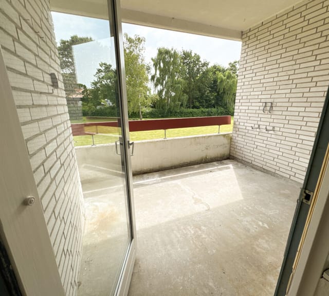 apartment Inviting 2-Room Home with a Large Balcony