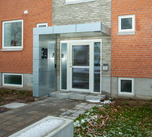 apartment Renoveret lejlighed med nye vinduer og gulve