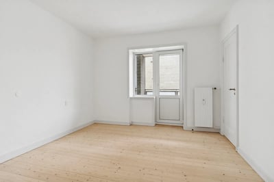 Lys 2-værelses med stor sydvendt altan og fjordudsigt - Toldbodgade, Aalborg - 3