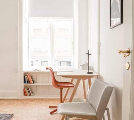 room Lyst værelse med søudsigt i Trianglen