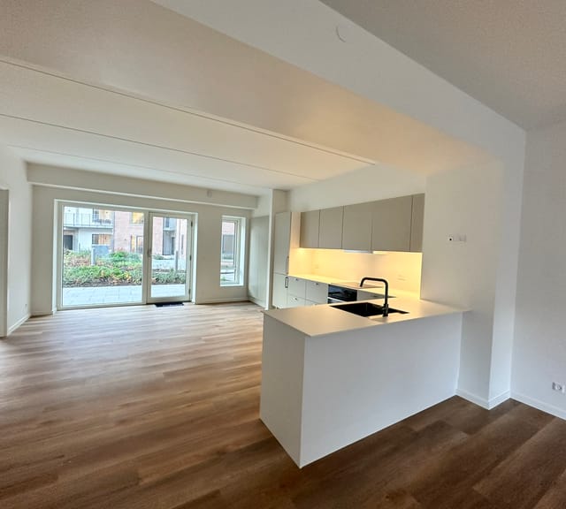 apartment Lys 4-værelses lejlighed med stor altan og fjordudsigt