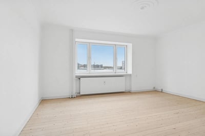 Lys 2-værelses med stor sydvendt altan og fjordudsigt - Toldbodgade, Aalborg - 1