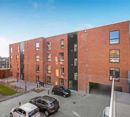 apartment Moderne lejlighed på 112 m² med altan og elevator