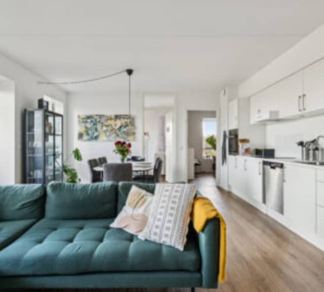 apartment Lys 3-værelses lejlighed med altan og flot udsigt