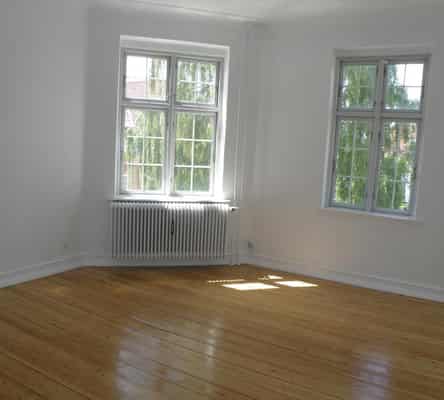 apartment Newly renovated 3-room apartment in the city center