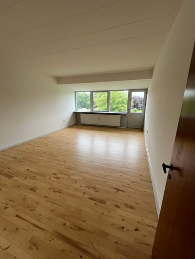 Bright 3-Room Apartment with South-Facing Living Room - Sydgaden, Herning - 2