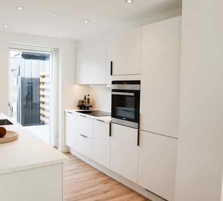 townhouse Bright and modern terraced house in Jasminparken