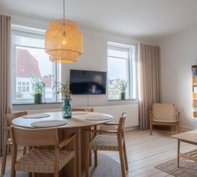 apartment Furnished 2-room apartment (54 m²) with parking