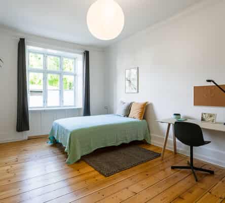 room Charming room in Frederiksberg apartment