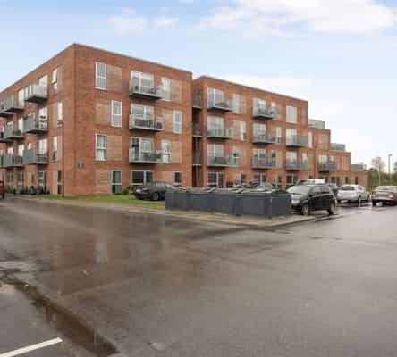 apartment Lys almen lejlighed på 67 m²