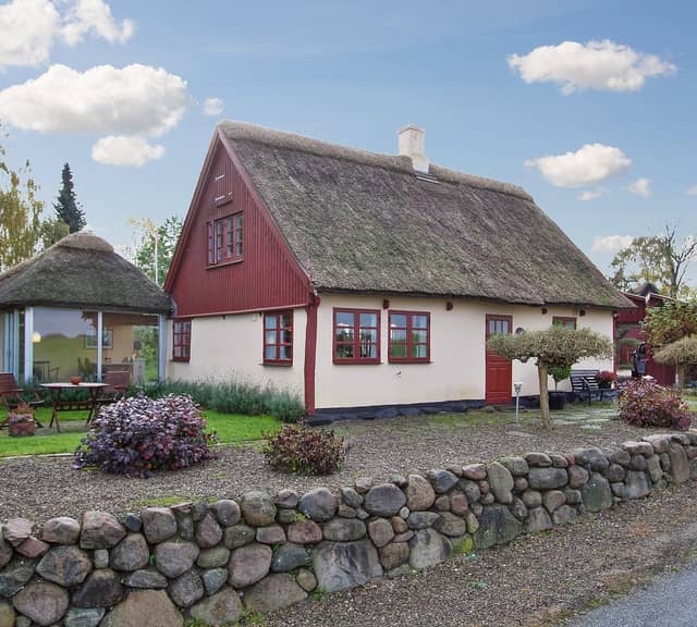 house Thatched house close to fjord and forest, 124 m²