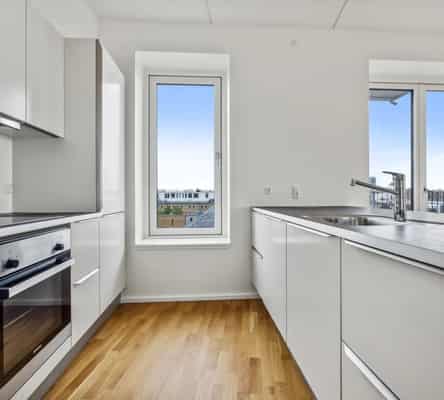 apartment Beautiful 4-room apartment with balcony in Aalborg