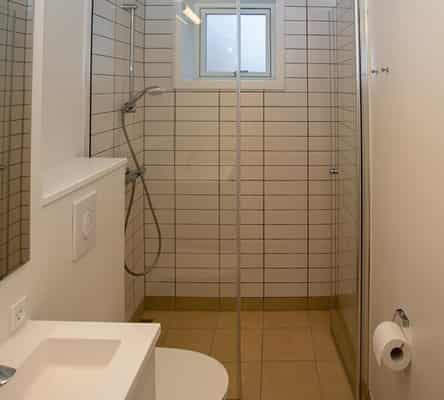 apartment Renoveret lejlighed - nye vinduer og indgang