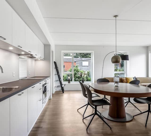 apartment Komfortable og lyse lejligheder i ét plan med elevator og altan