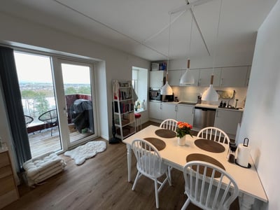 Bright 2-bedroom apartment with balcony near Eternitten - Egeparken, Aalborg - 1