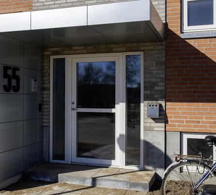 apartment Renoveret lejlighed med nye vinduer og gulve