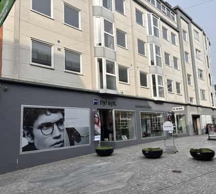 apartment Lys lejlighed ved Herning gågade med altan