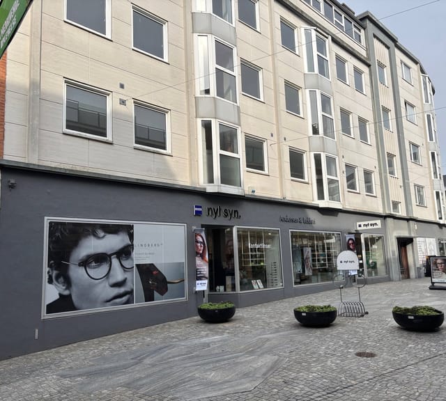 apartment Lys lejlighed ved Herning gågade med altan
