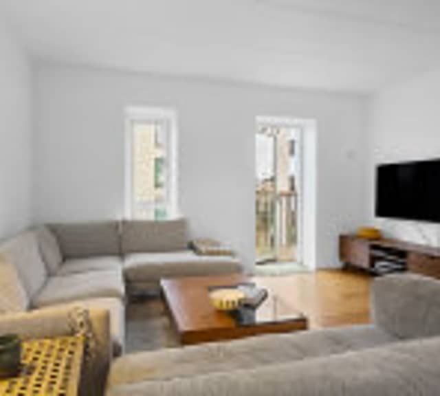 apartment Praktisk 4-værelses bolig med attraktiv beliggenhed på Frederiksberg