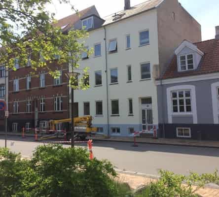 apartment Lys 3. sals-lejlighed tæt på gågaden