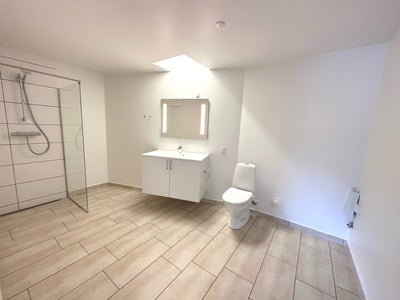 Centralt beliggende lejlighed med lyst køkken-alrum - Gravene, Viborg - 3
