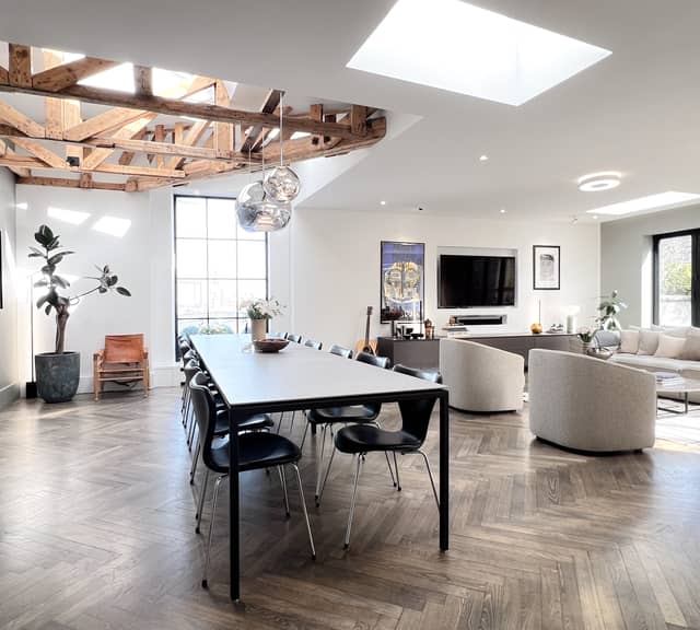 apartment Bright and spacious penthouse in the city center