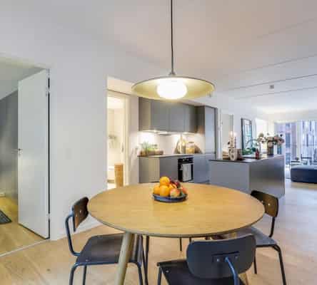 apartment Rummelig 3-værelses lejlighed på Islands Brygge