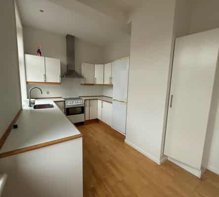 apartment Lys 2-værelses lejlighed med lille altan i gågaden