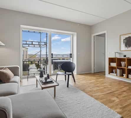 apartment Lys 4-værelses lejlighed med altan på Anna Anchers Vej