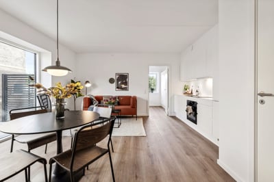 Bright 2-room apartment with east-facing terrace - Asgårdsvej, Odense V - 1